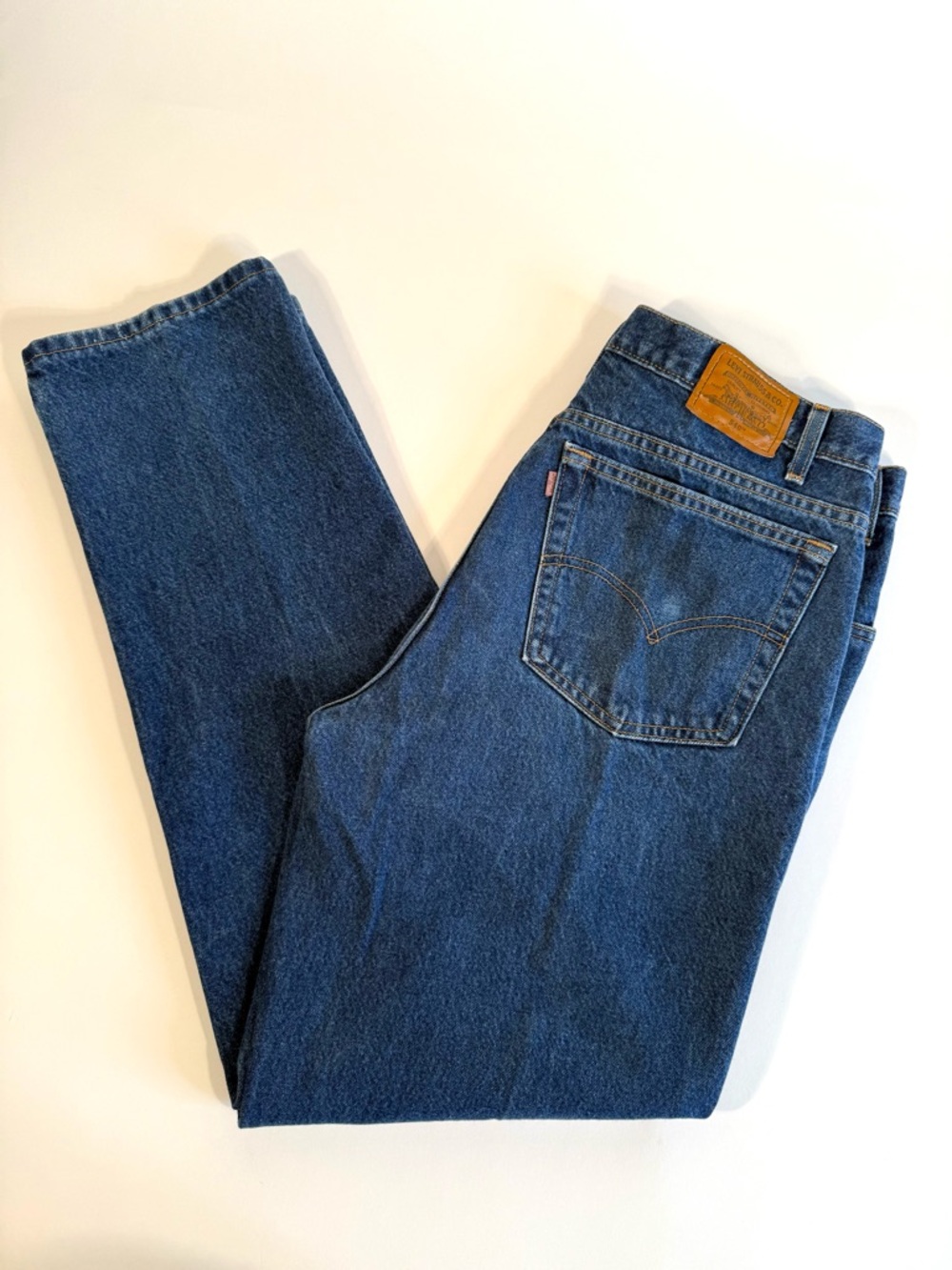 Levi's Vintage 90s Y2K 540 Relaxed Fit Denim Jeans Medium Blue Wash Size 38x32